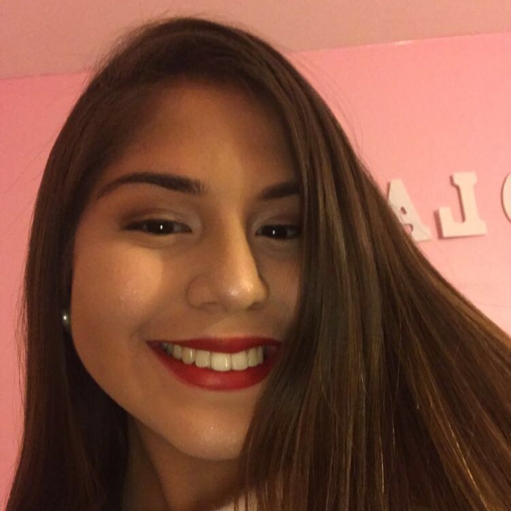 Meet your Posher, Paola